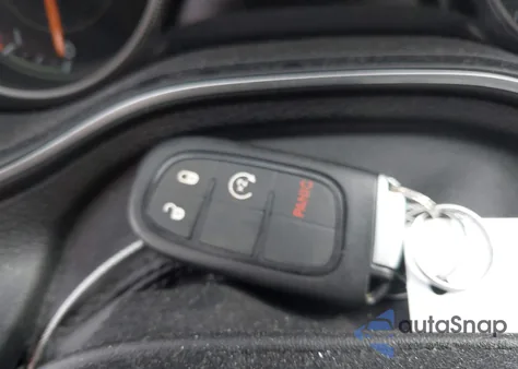 2019 Jeep Cherokee Latitude Plus 4X4 z USA, uszkodzony, nr VIN 1C4PJMLB6KD384765